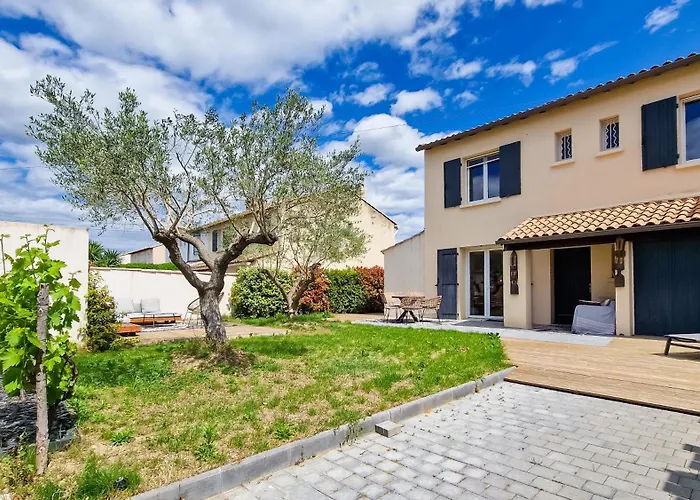 Des Oliviers Villa *